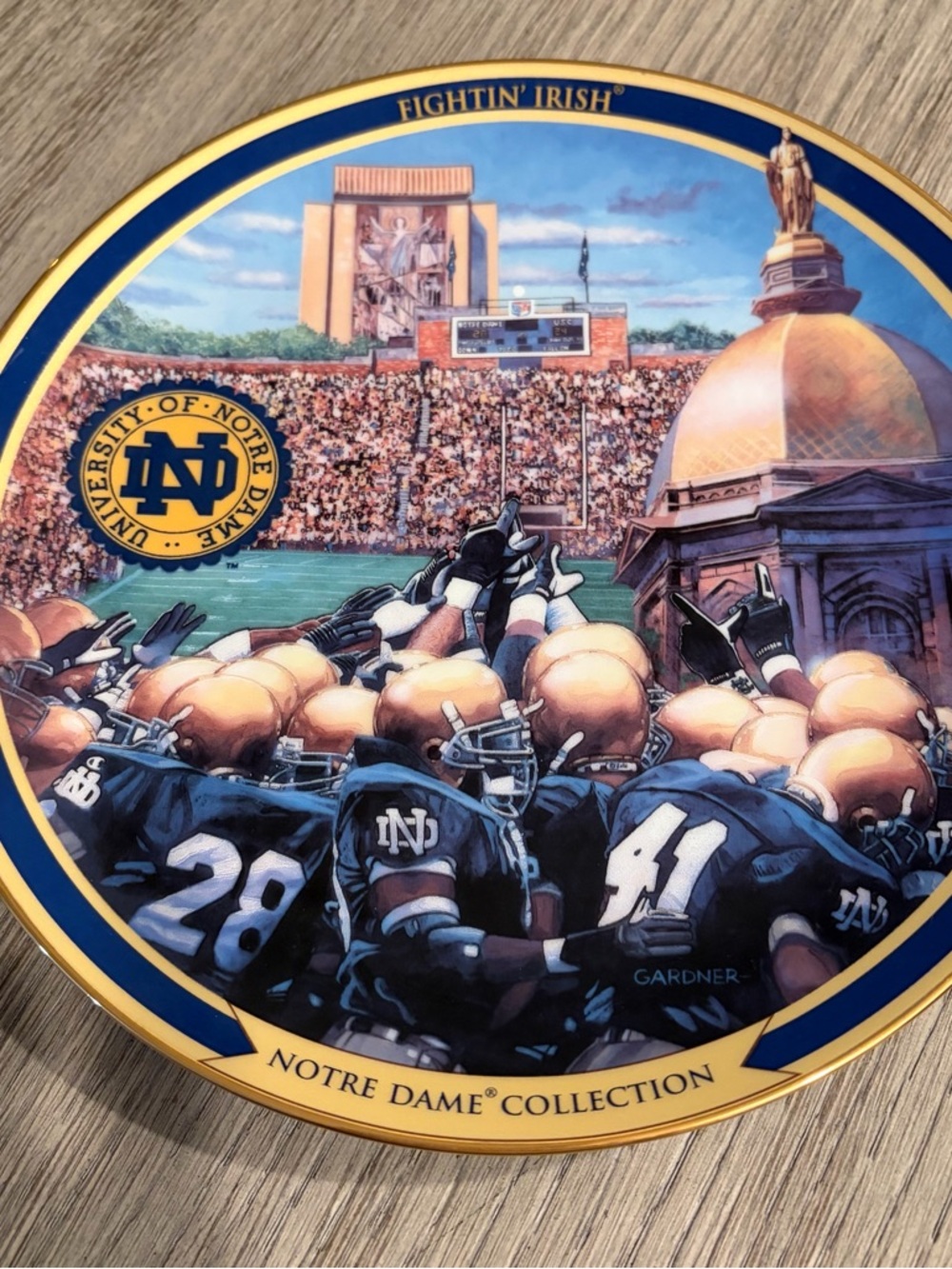 Collector’s Plate “Fightin’ Irish” First Issue Notre Dame Collection 1999 #9062A